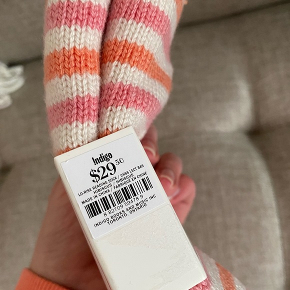 Indigo reading socks - Picture 3 of 5